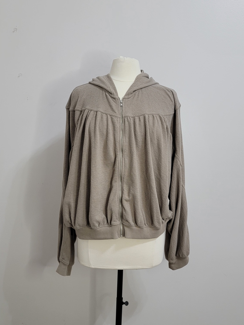 Aerie Full Zip Up Hoodie horizontal chest yoke gathered pleating Sweatshirt Sz L